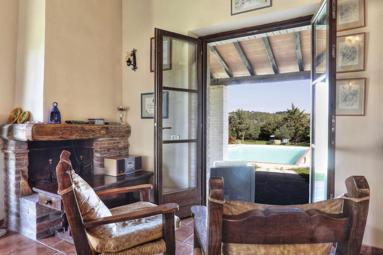 Appartamento Uva - Agriturismo Le Selvole Pomarance Exteriér fotografie
